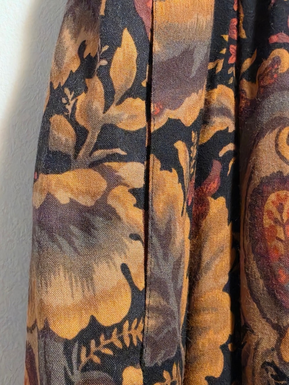 Vintage Floral Midi Skirt - Picture 5 of 8